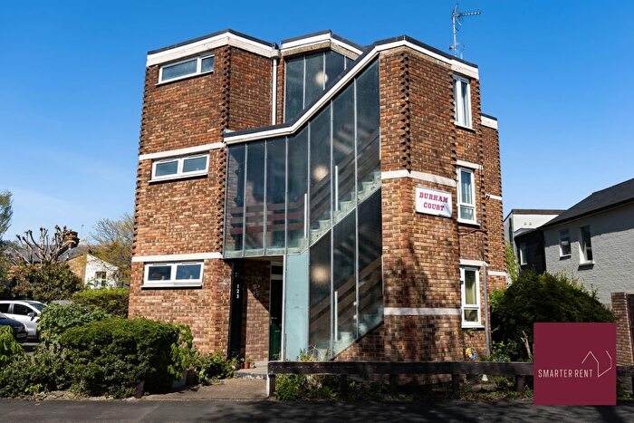 1 Bedroom Flat To Rent In Sunnyside Road, Teddington, TW11