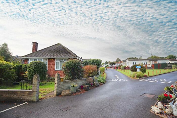 2 Bedroom Property To Rent In Roi Mar Park, Throop Road, Bournemouth, BH8