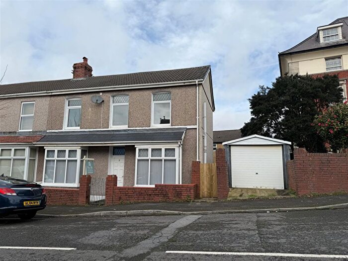 3 Bedroom Semi Detached House For Sale In Palace Avenue, Llanelli, SA15