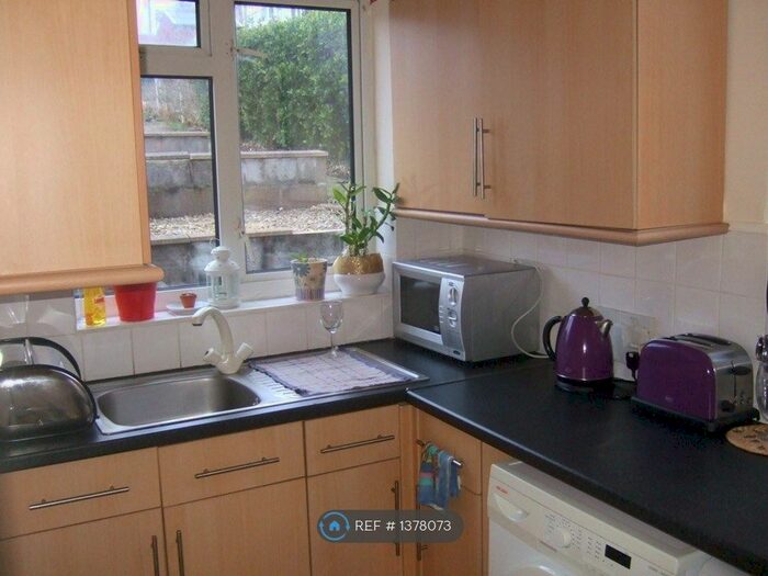3 Bedroom Terraced House To Rent In Sebert Street, Gloucester, GL1