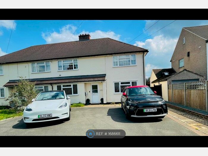 2 Bedroom Maisonette To Rent In Gresham Avenue, Warlingham, CR6