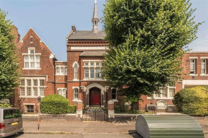 2 Bedroom Flat To Rent In Devonshire Drive, London, SE10