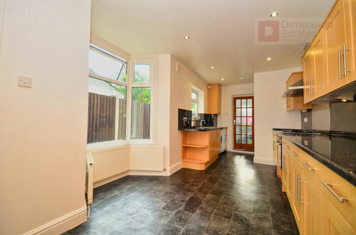 4 Bedroom Terraced House To Rent In Montague Road, Leytonstone, London, E11