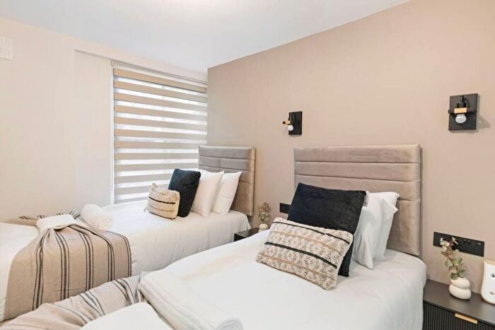 1 Bedroom Studio To Rent In Graham Rd, London, E8