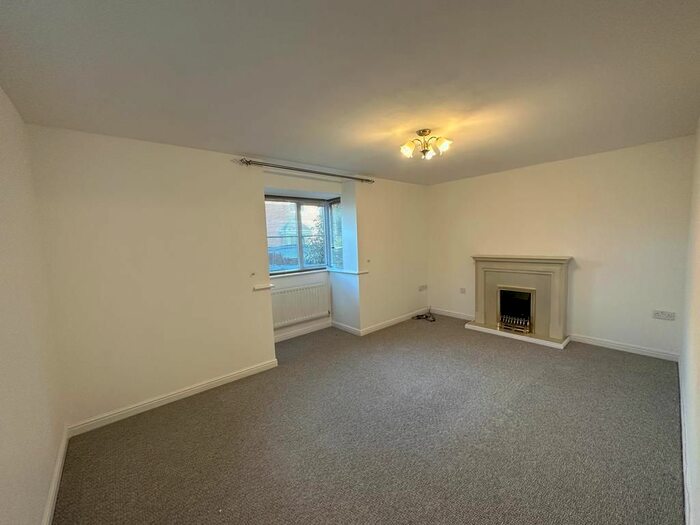 3 Bedroom Semi-Detached House To Rent In Dorney Road, Oakhurst, Swindon, SN25