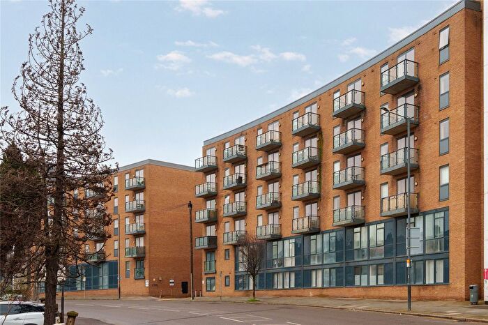 1 Bedroom Flat For Sale In Durnsford Road, Wimbledon, London, SW19