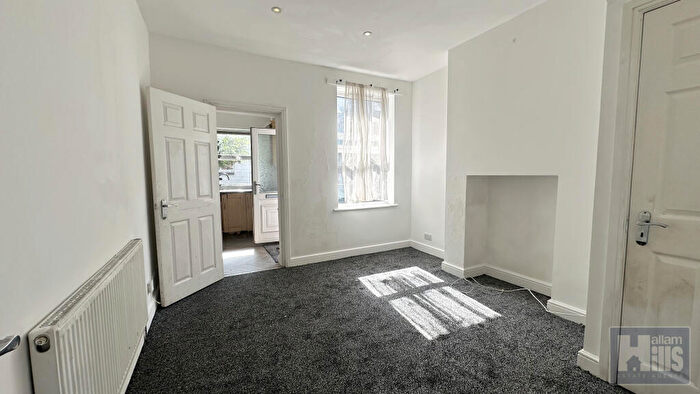 3 Bedroom Terraced House To Rent In Mount Street, Sheffield, S11
