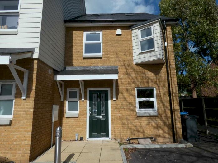 3 Bedroom House To Rent In Astoria Close, Broadstairs, CT10