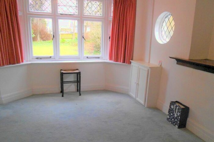 5 Bedroom Property To Rent In Crewe Road, Shavington, Crewe, CW2