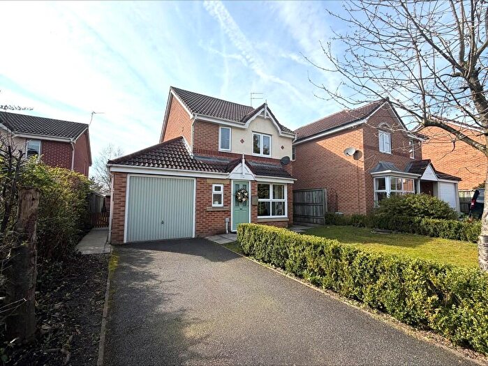 3 Bedroom Detached House For Sale In Thirlmere Close, Winsford, CW7