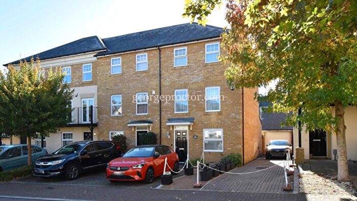 3 Bedroom Town House For Sale In Hawksmoor Grove, Bromley, BR2