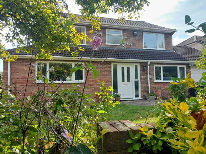 4 Bedroom Detached House For Sale In Manor Close, Abbotts Ann, Andover, SP11