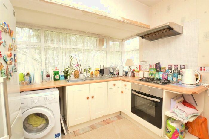 2 Bedroom Bungalow For Sale In High Moor Crescent Leeds LS17