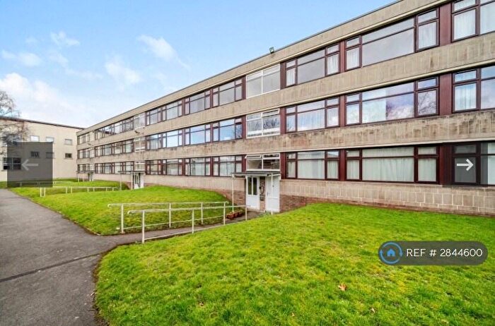 2 Bedroom Flat To Rent In St Martins Court, Bath, BA2