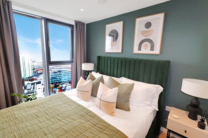2 Bedroom Apartment To Rent In Swan Street House, Manchester, M4