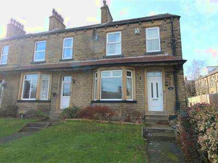3 Bedroom End Of Terrace House To Rent In Haddon Avenue, Skircoat Green, HX3