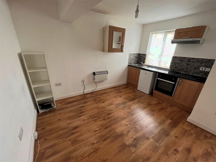 Studio To Rent In Clockhouse Lane, Collier Row, Romford, RM5