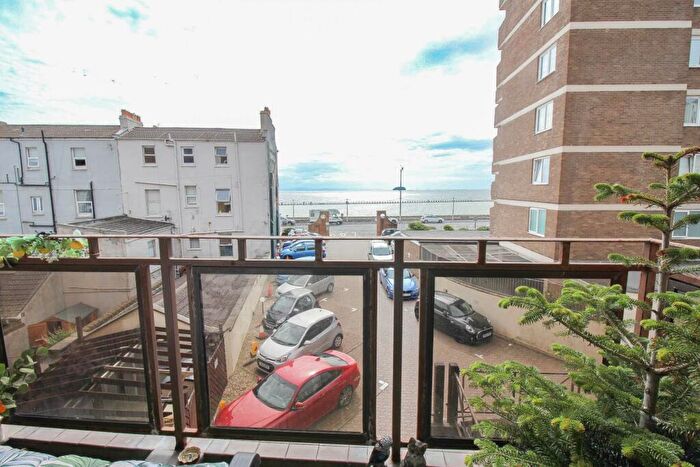 1 Bedroom Flat For Sale In Madeira Court**Sea Front Location**Very Well Presented**Super Sea Views**, BS23