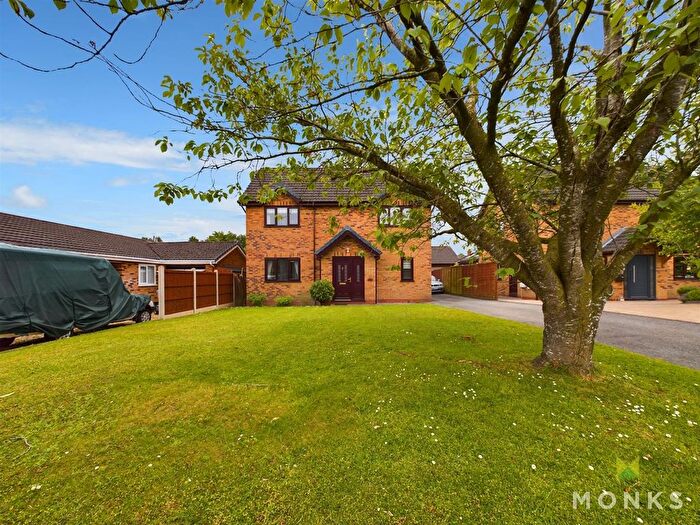 4 Bedroom Detached House For Sale In Hampton Rise, Oswestry, SY11