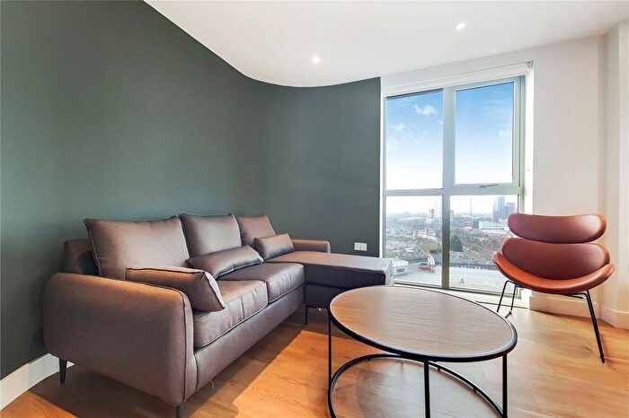 2 Bedroom Flat To Rent In Waldegrave Point, Green Street, London, NW10