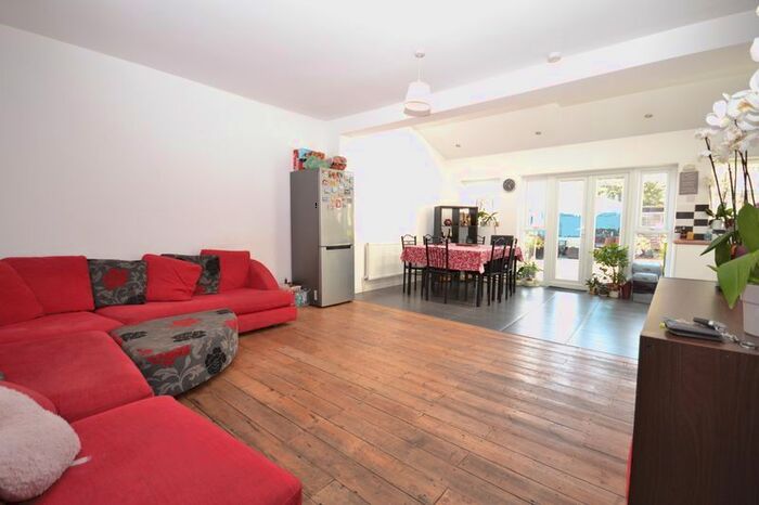 4 Bedroom Terraced House To Rent In St. Andrew's Road, London, E17
