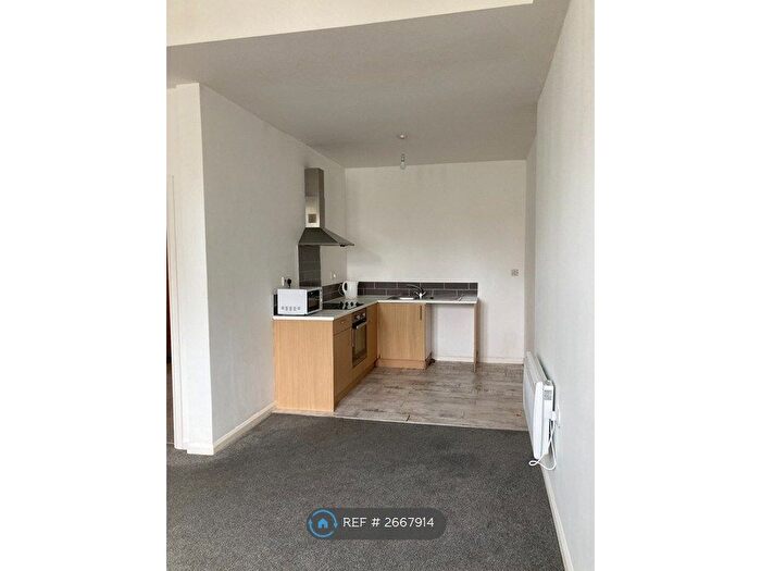 1 Bedroom Flat To Rent In Ty Naba, Clydach, Swansea, SA6