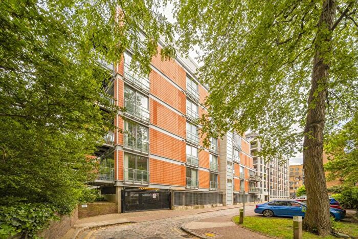 2 Bedroom Flat To Rent In Monza Street, Wapping, E1W