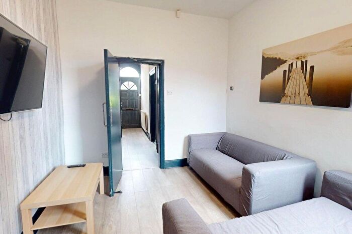 6 Bedroom Terraced House For Sale In Granville Road, Chester, Cheshire, CH1