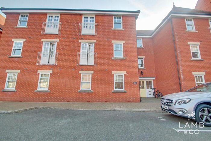 2 Bedroom Flat To Rent In Langtry Court, CO15