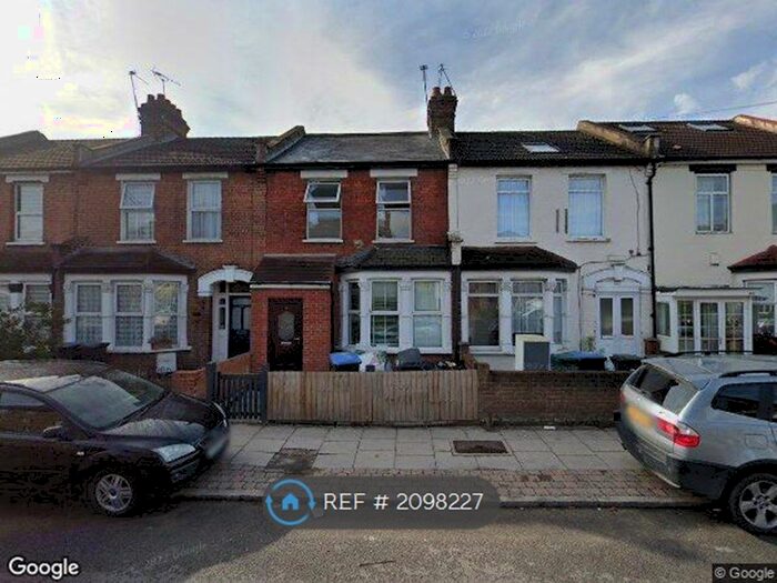 4 Bedroom Terraced House To Rent In Lincoln Road, Enfield, EN3