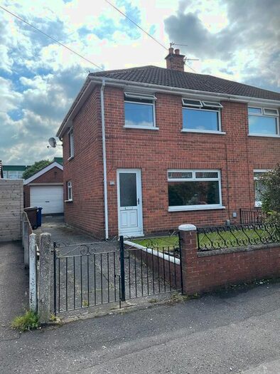 3 Bedroom Semi-Detached House To Rent In Sunnyside Crescent, Belfast, BT7