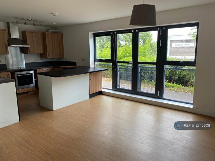 2 Bedroom Flat To Rent In Mill Court, Bristol, BS5