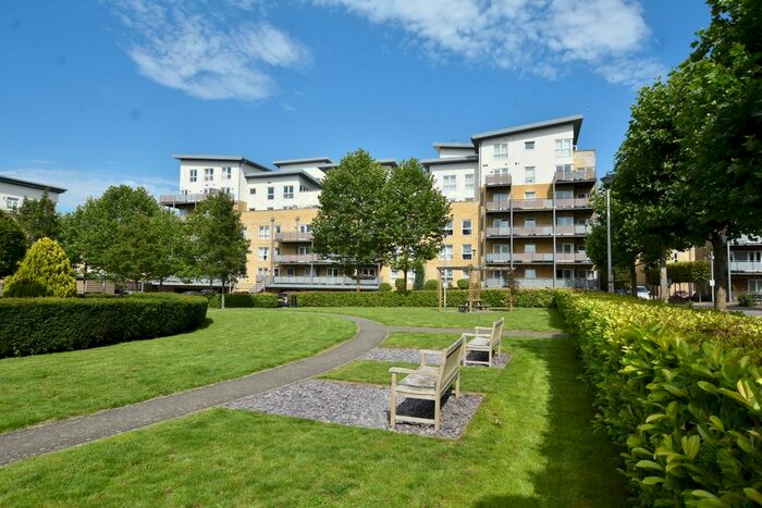 2 Bedroom Flat To Rent In Metropolitan Mews, Station Approach, WD18