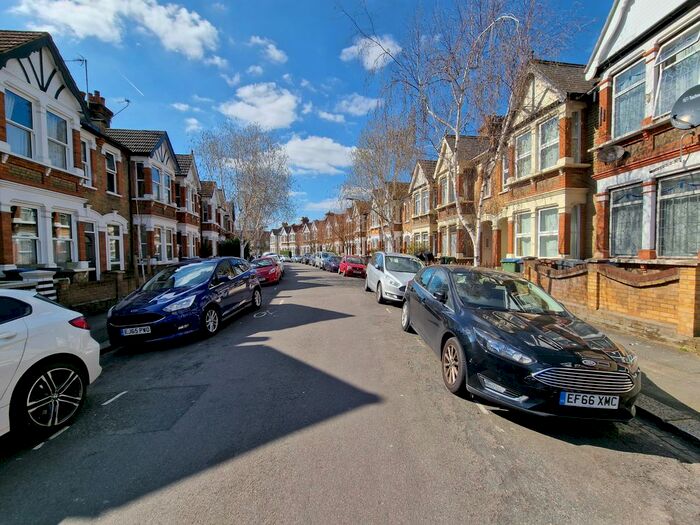 6 Bedroom Terraced House To Rent In Burghley Road, Leytonstone, London, E11
