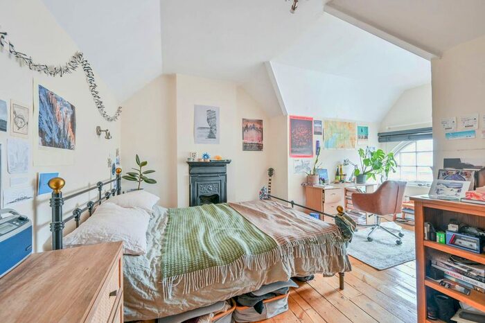 3 Bedroom Maisonette To Rent In Lydhurst Avenue, Streatham Hill, London, SW2