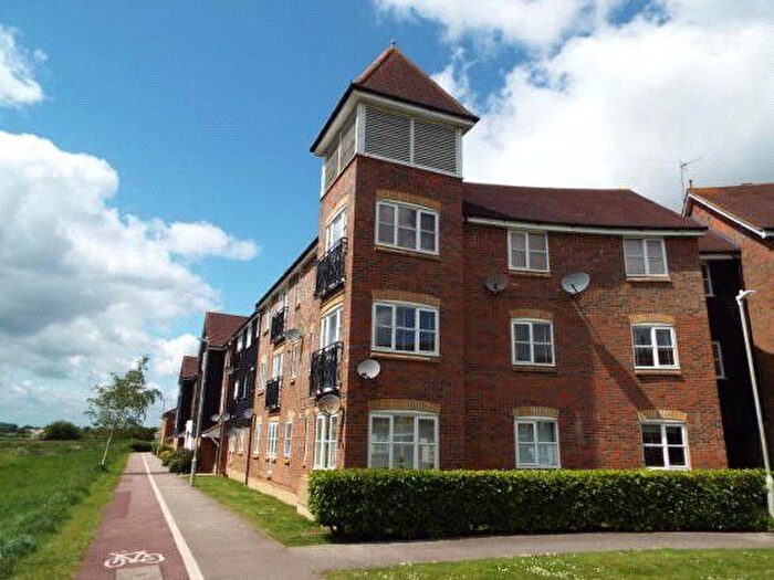 2 Bedroom Flat For Sale In Riverbank Way, Ashford, Kent, TN24