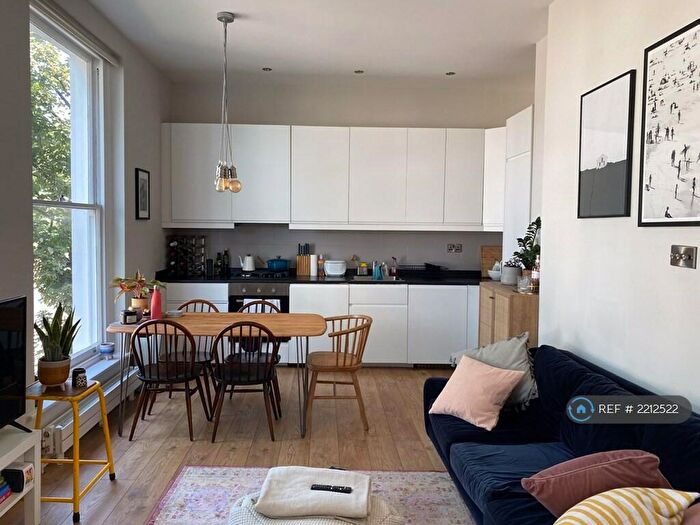 2 Bedroom Flat To Rent In Albion Road, London, N16