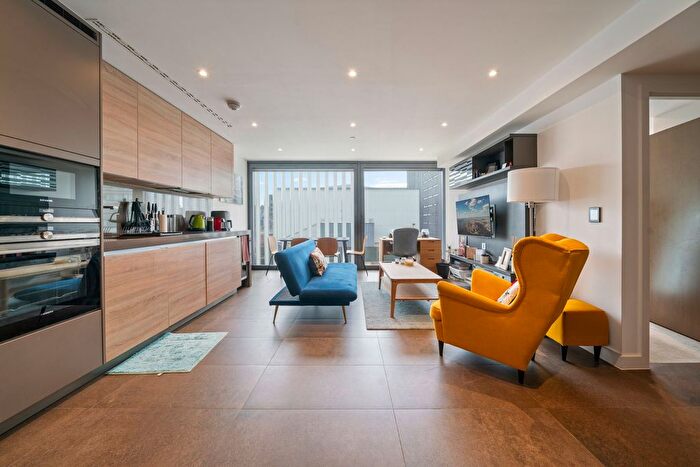 1 Bedroom Flat To Rent In Chronicle Tower, City Road, London, EC1V