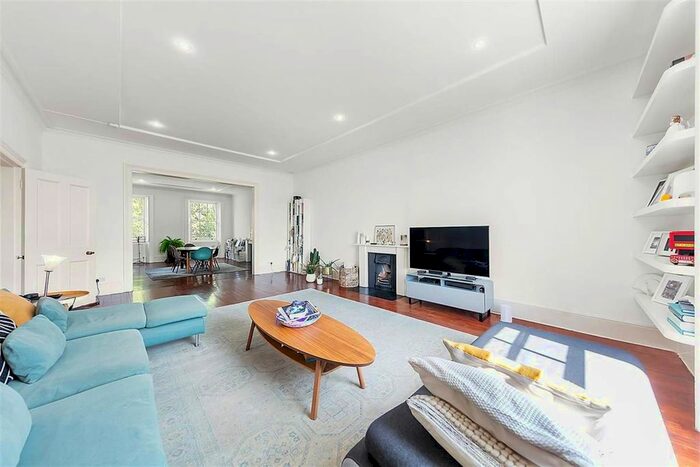 3 Bedroom Flat To Rent In Eccleston Square, Pimlico, London, SW1V