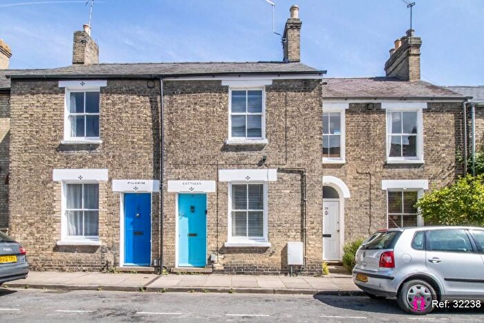 2 Bedroom Terraced House For Sale In Searle Street, Cambridge, CB4
