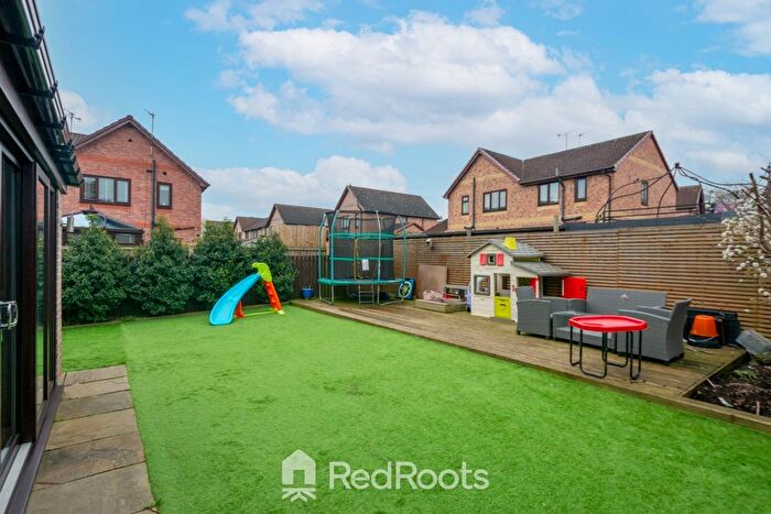 4 Bedroom Detached House For Sale In Hague Park Drive, South Kirkby, Pontefract, West Yorkshire, WF9