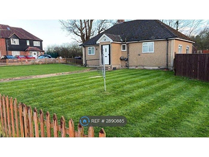3 Bedroom Bungalow To Rent In Woodcock Lodge Farm, Newgate, SG13