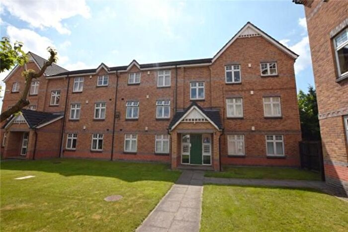 2 Bedroom Flat To Rent In Helmsley Court, Middleton, Leeds, LS10