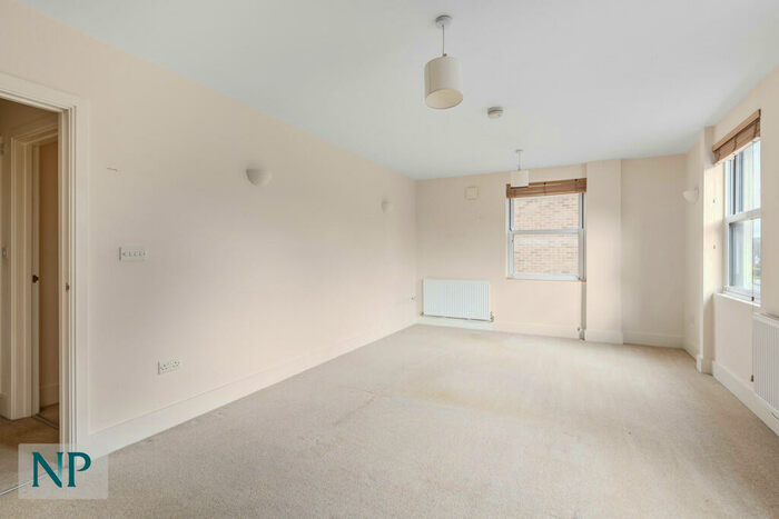 1 Bedroom Apartment For Sale In Newland Street, Witham, CM8