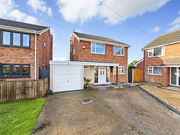 4 Bedroom Detached House For Sale In Hobsons Acre, Gunthorpe, Nottingham, NG14