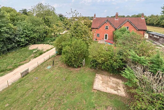 3 Bedroom Semi-Detached House For Sale In Top Yard, Baumber, LN9