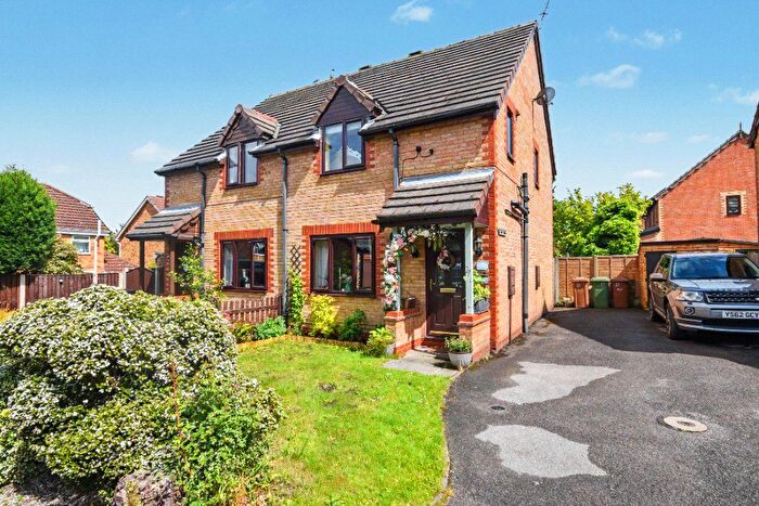 3 Bedroom Semi Detached House For Sale In Greenside Park, New Crofton, Wakefield, West Yorkshire, WF4