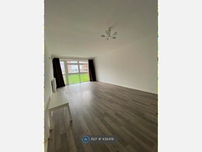 2 Bedroom Flat To Rent In Milton Road, Cambridge, CB4