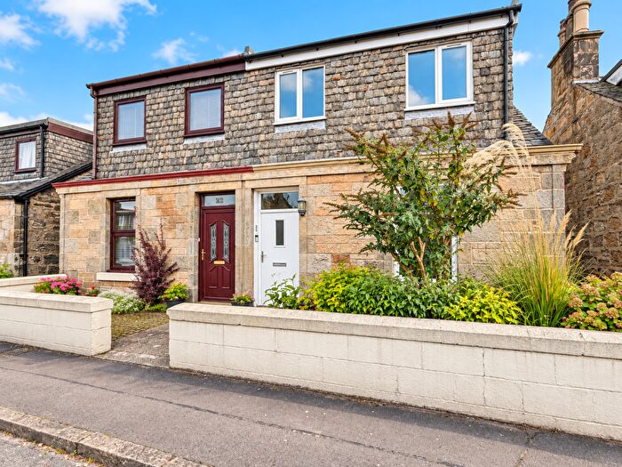 3 Bedroom Semi-Detached House For Sale In Munro Street, Stenhousemuir, Larbert, FK5