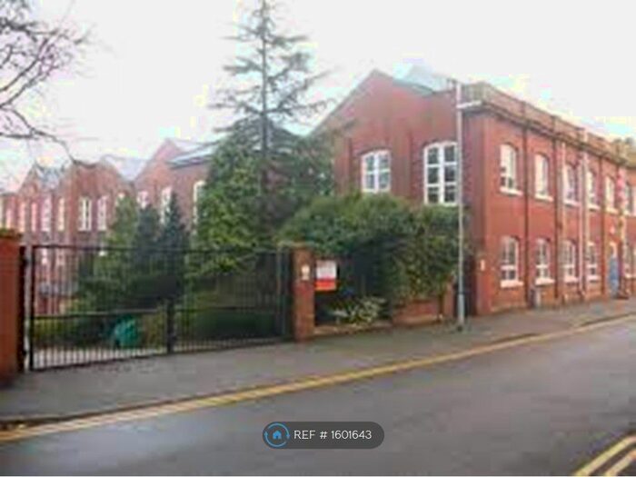 1 Bedroom Flat To Rent In Barsnley, Barsnley, S70